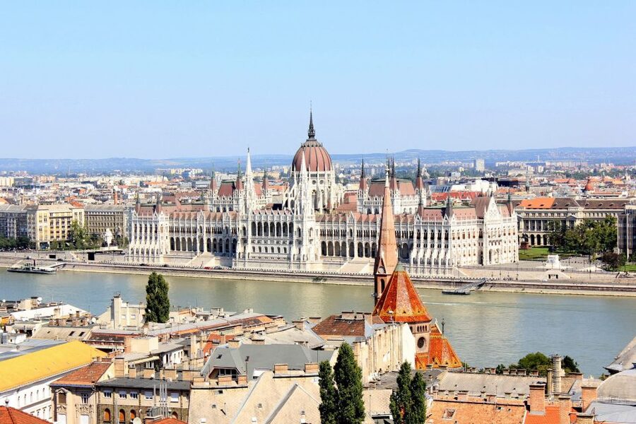 Budapest: Guided City Tour by E-Bike - City Park, Vajdahunyad Castle, and Szechenyi