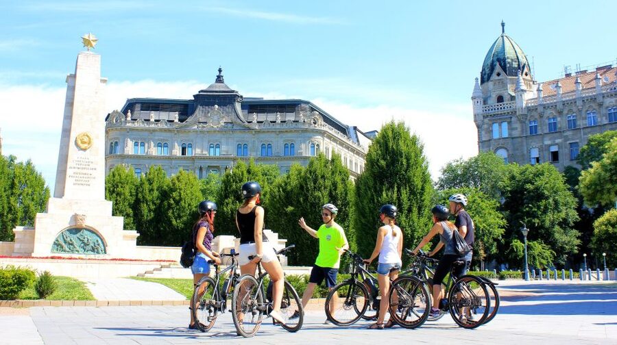 Budapest: Guided City Tour by E-Bike - St. Stephen’s Basilica, Liberty Square, and Parliament views