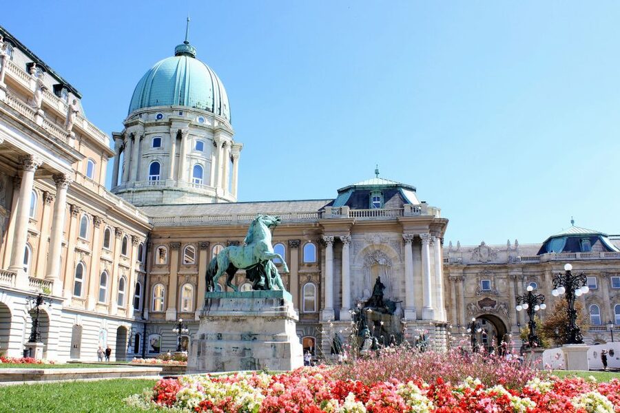 Budapest: Guided City Tour by E-Bike - Back down through the Danube Promenade