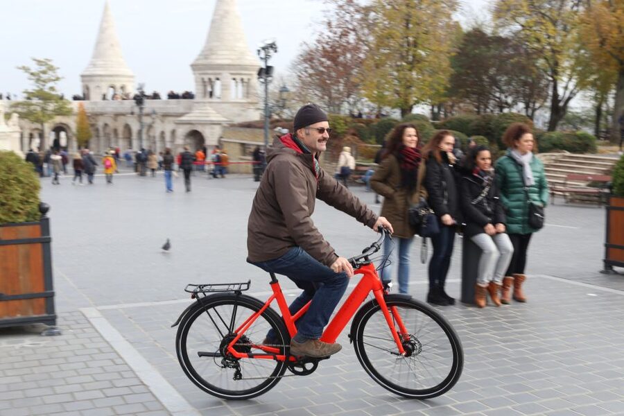 Budapest: Guided Downtown Electric Bike Tour - Why an e-bike is a smart way to see Budapest