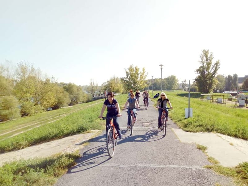 Budapest: Self-Guided Bike Tour to scenic Szentendre - Starting near Deák Square in Budapest