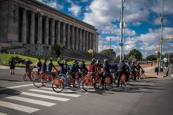 Buenos Aires Bike Tour: North Districts, Recoleta and Palermo - Palermo Woods: an hour of parks and city breathing room