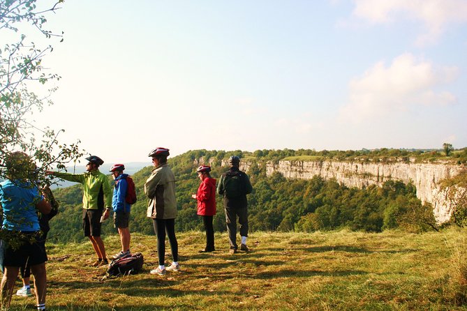 Burgundy Bike Tour with Wine Tasting from Beaune - Château de La Rochepot and the first views