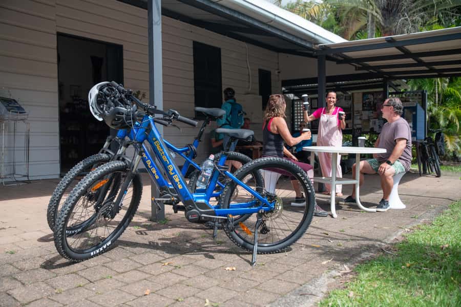 Byron Bay: Northern Rivers Rail Trail E-Bike Hire & Shuttle - Local stops, galleries and country food