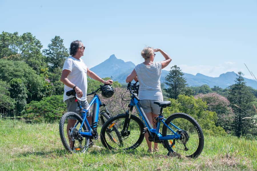 Byron Bay: Northern Rivers Rail Trail E-Bike Hire & Shuttle - Getting set up on a Moustache e-bike