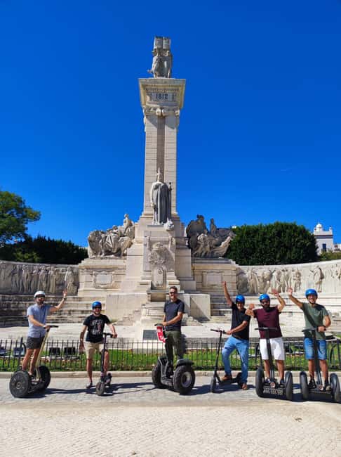 Cadiz: 1.45H Guided Segway/eScooters/EBikes for Big Groups - Why a small electric ride suits Cádiz