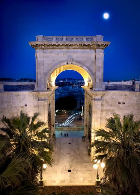 Cagliari: Guided Old Town Tour by Electric Bike - Climbing into Castello by electric power