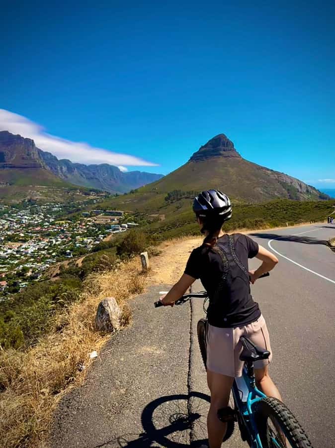 Cape Town: E-Bike City Tour - Greenmarket and Company’s Garden change the mood