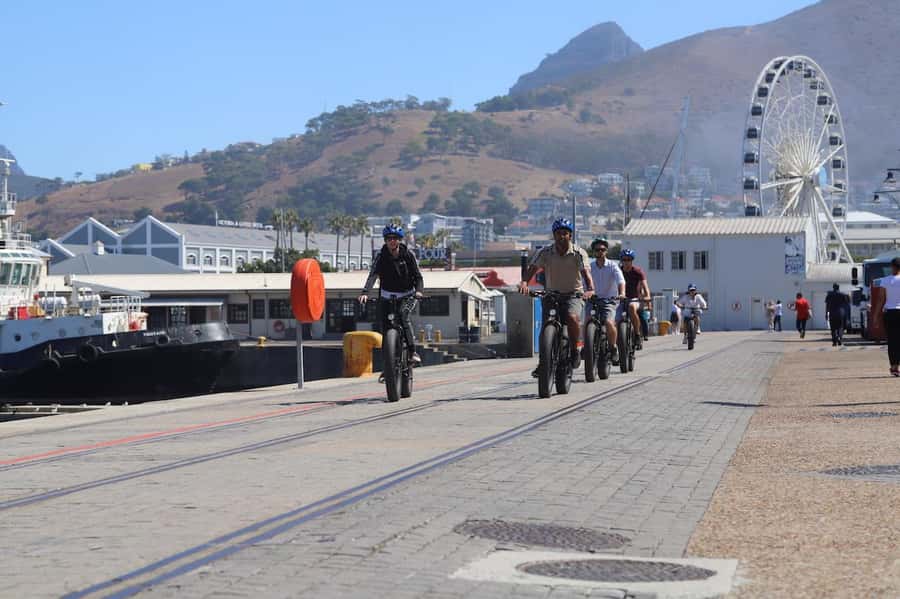 Cape Town: Half-Day e-Bike City Tour - Camps Bay and Table Mountain photo stops