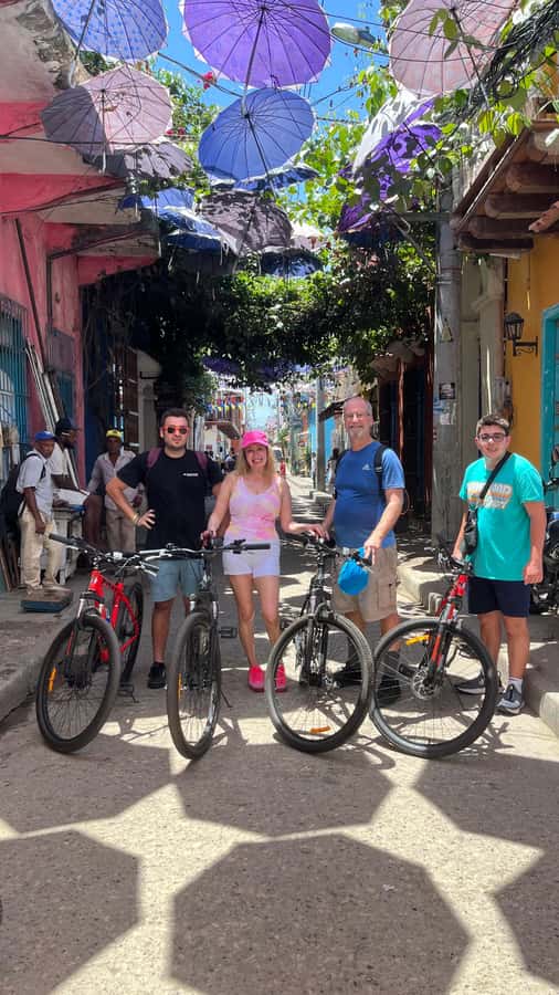 CARTAGENA: BIKE RIDE WITH LUNCH AT BOURDAIN'S FAVORITE SPOT - Getsemaní shows Cartagena’s creative side