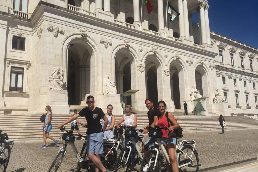 Central Lisbon 3-Hour Guided E-Bike Tour - Bikes, helmets, safety, and comfort