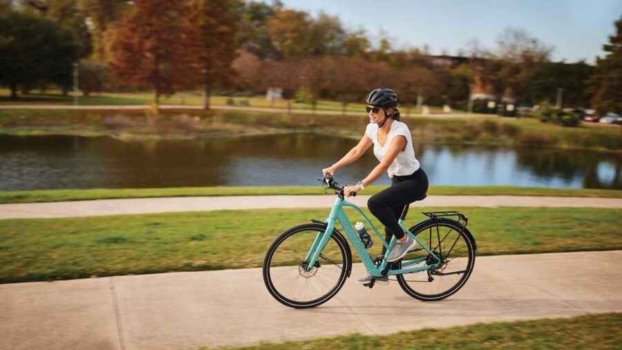 Central Park Electric Bike Rental - Getting familiar with the Trek e-bike