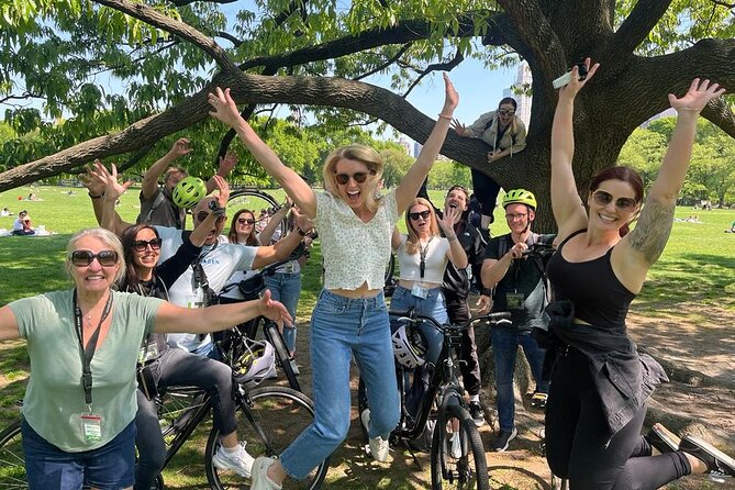 Central Park NYC Highlights Small-Group Bike Tour - The Reservoir shows Central Park at a larger scale