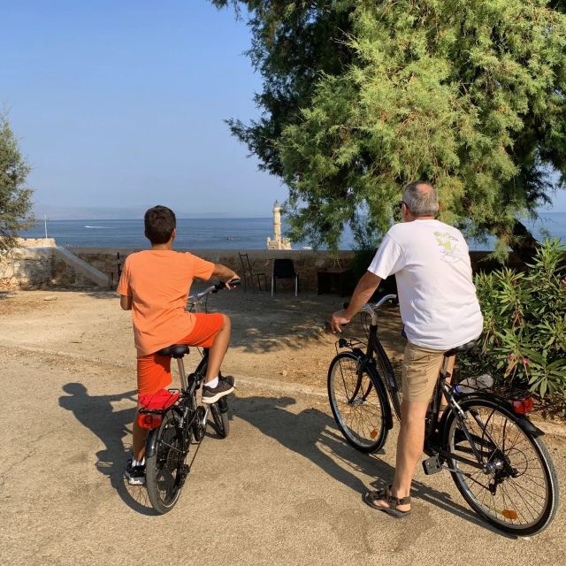 Chania: City Highlights Small Group Bike Tour - The viewpoint break and the human touch