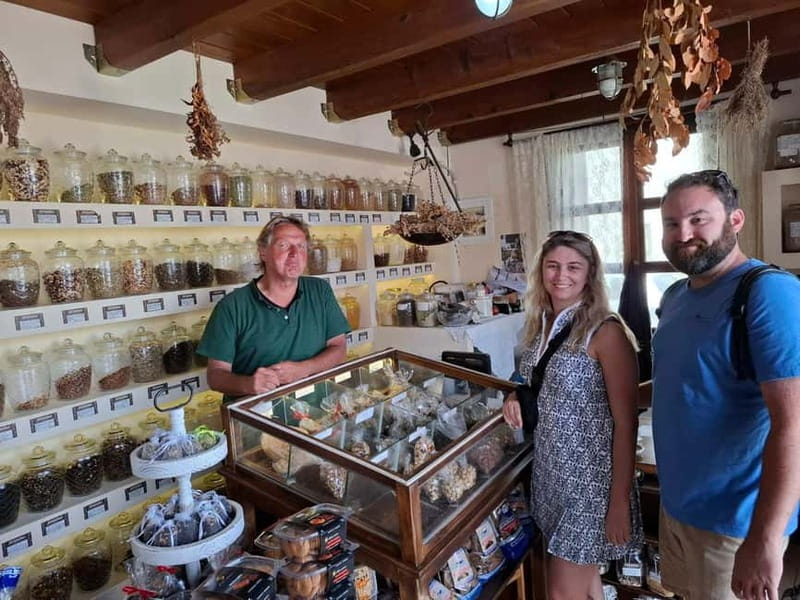 Chania: E-Bike City Highlights Tour - Nea Chora brings in fishing culture and lunch options