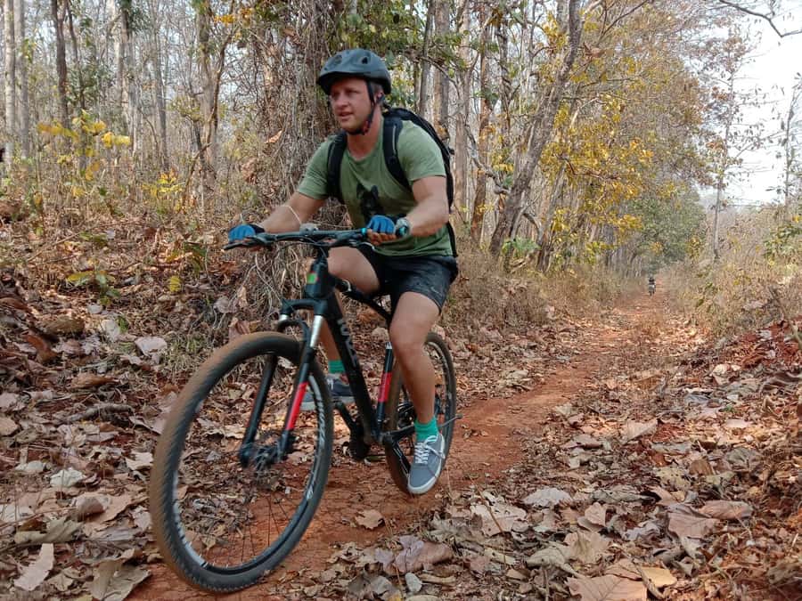 Chiang Mai: 22 km XC Mountain Biking from Sticky Waterfall - A Sticky Waterfall Start Unlike Any Other