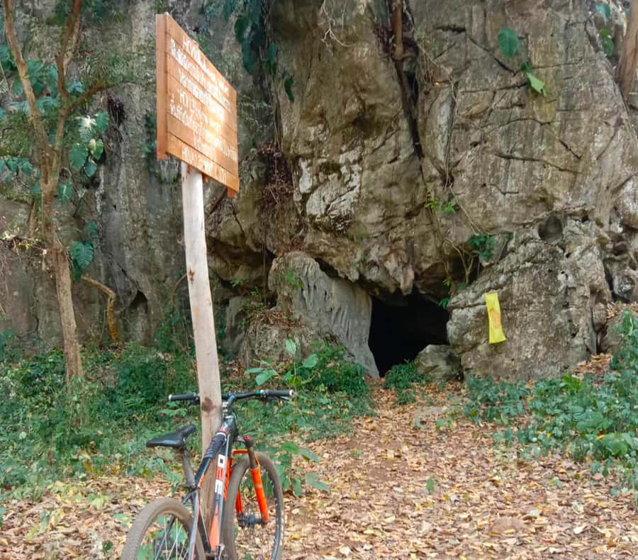 Chiang Mai: 22 km XC Mountain Biking from Sticky Waterfall - What to Pack for the Trail