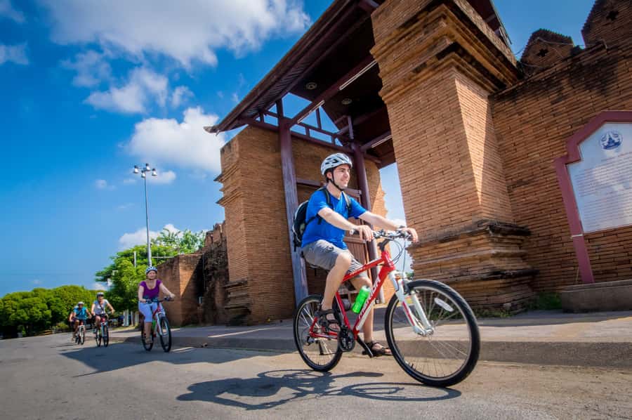 Chiang Mai: Countryside Adventure by Bike - The train to Lamphun