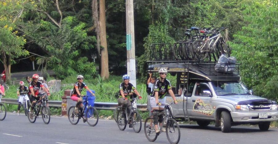 Chiang Mai: Doi Suthep National Park Leisure Hiking & Biking - Walking to a Hmong village