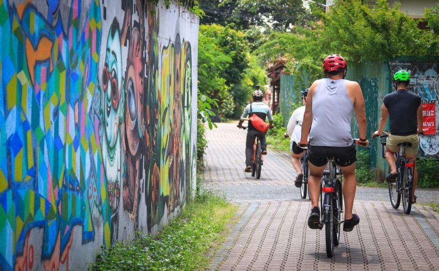 Chiang Mai: Half-Day Old Town Cycling Tour - A working blacksmith community