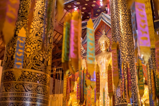 Chiang Mai: Historic Old City Bike Tour - Morning or Night - Tha Phae Gate and the old trading entrance
