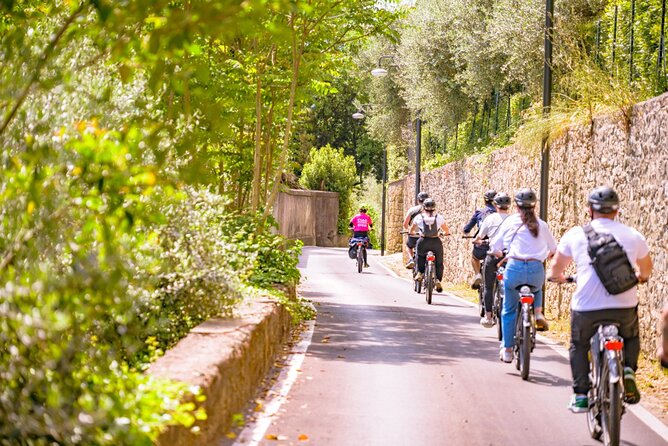Chianti Hills E-Bike Tour with Tuscan Lunch & Two Wine Tastings - Tuscan lunch: what is actually served