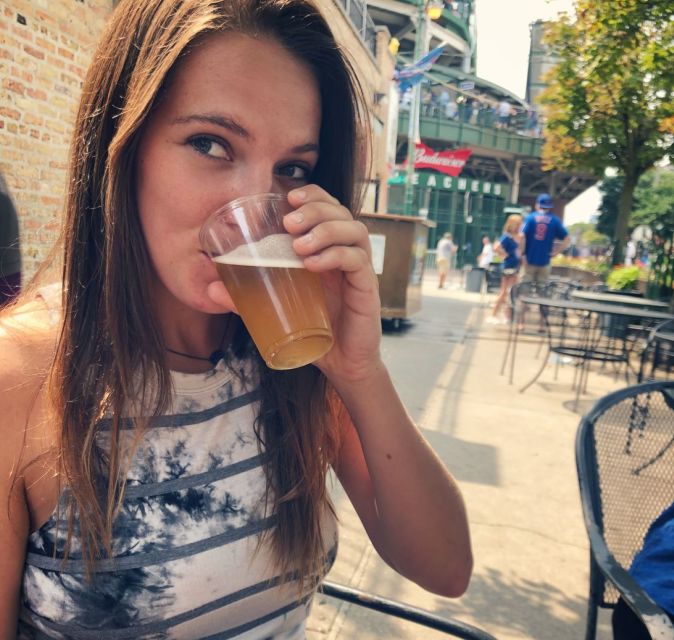 Chicago: Bikes, Bites, and Views Biking Tour - Adults - A 13-mile ride that feels easy, but is not effortless