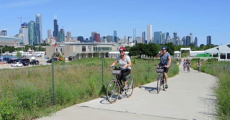Chicago: Full-Day or Half-Day Bike Rental - Choosing Four Hours or a Full Day
