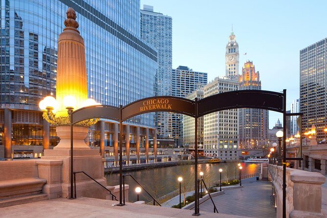 Chicago's Ultimate City Bike Tour - Key points at a glance