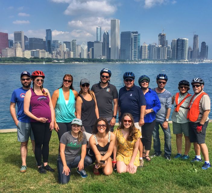 Chicago: Ultimate City Attractions Bike Tour - Museum Campus and Burnham Harbor show Chicago at its grandest