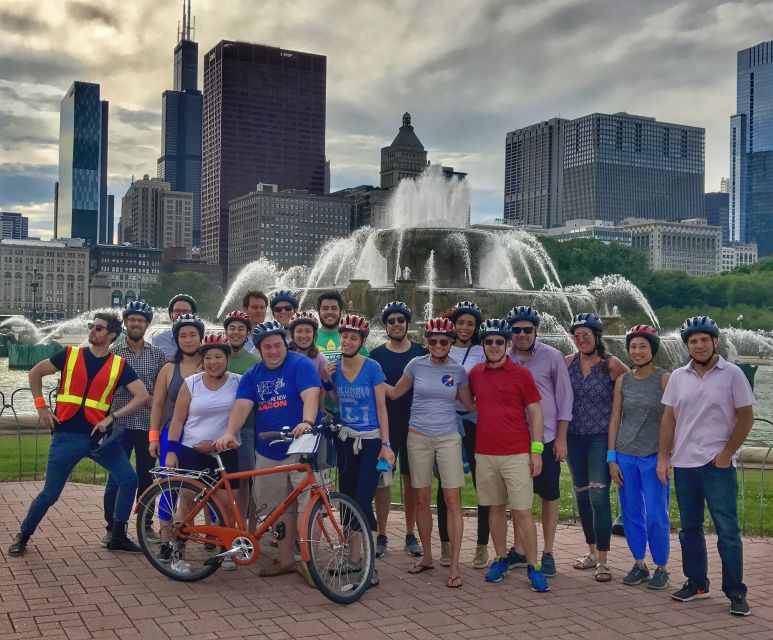 Chicago: Ultimate City Attractions Bike Tour - The skyline is the tour’s recurring reward