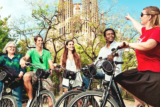 City Center Bike Tour in Barcelona - From the old center to Barceloneta
