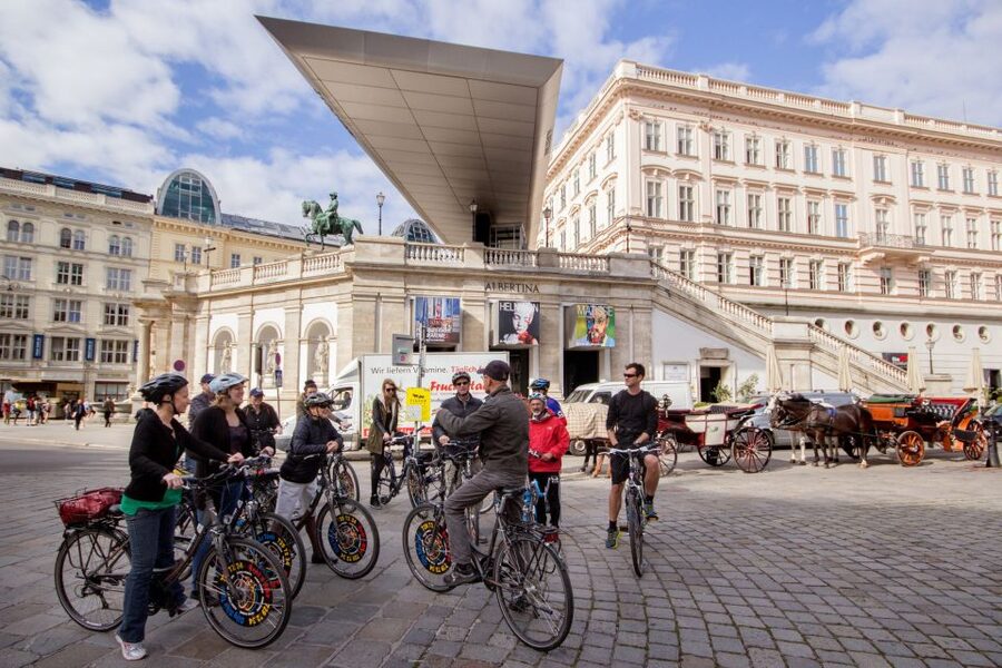 Classic Vienna: 3-Hour Guided Bike Tour - The guides make the difference