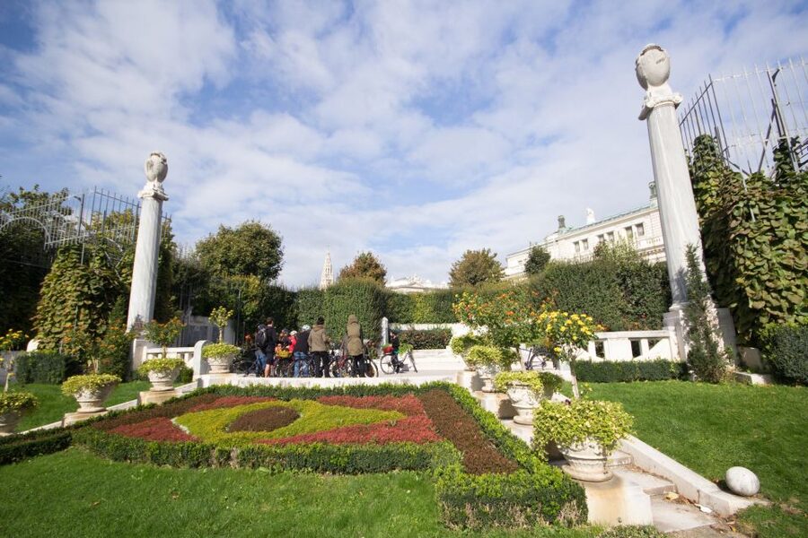 Classic Vienna: 3-Hour Guided Bike Tour - St. Stephen’s Cathedral and the first district
