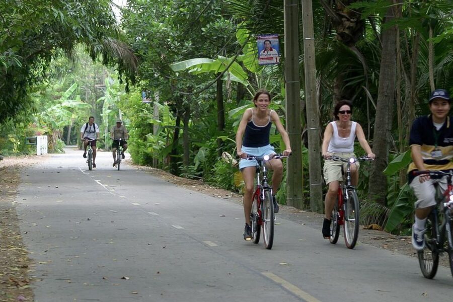 Colors Of Bangkok: 4-Hour Small Group Bike Tour - What the pace and bikes are really like