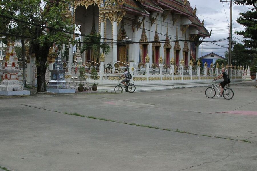 Colors Of Bangkok: 4-Hour Small Group Bike Tour - How the guides shape the day