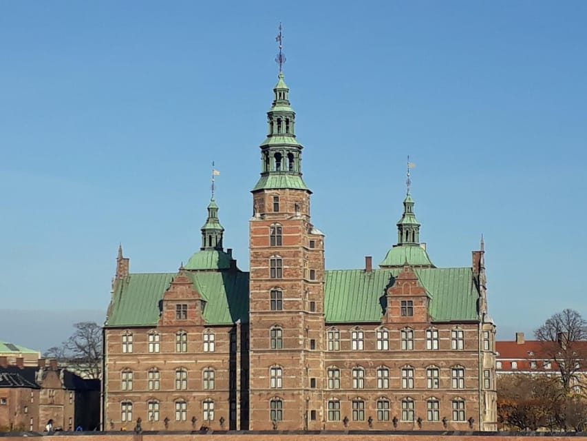 Copenhagen: 2,5-Hour 'Must See' Bike Tour with a Local Guide - Nyboder shows a quieter side of old Copenhagen