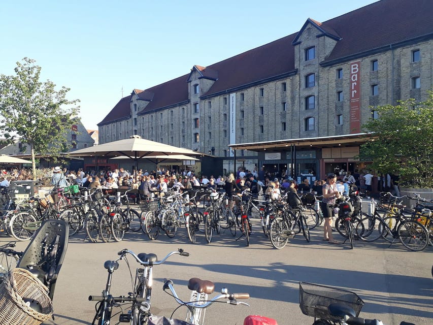 Copenhagen: 2,5-Hour 'Must See' Bike Tour with a Local Guide - Starting near Amalienborg and Copenhagen Vibes