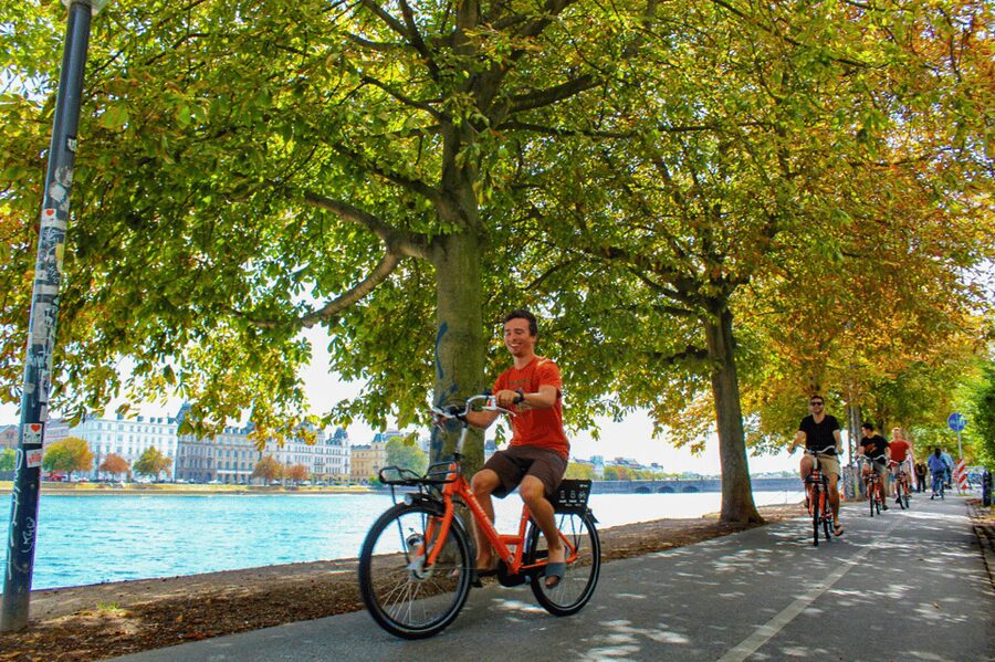 Copenhagen: 2-hour City Highlights Bike Tour - Nyhavn, the colorful finish