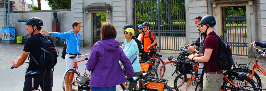 Copenhagen: 3-Hour City Highlights Bike Tour with Guide - Rosenborg Castle and Nyboder