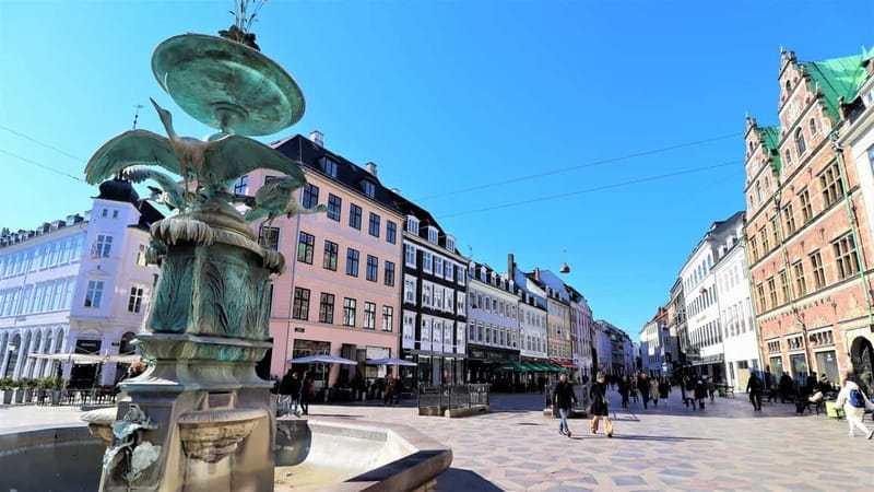 Copenhagen & Christiania : Guided Bike Tour in French - What the $53 price represents
