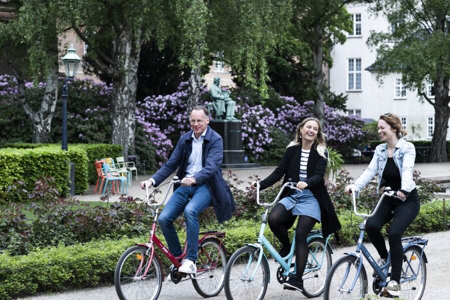 Copenhagen: City Highlights Guided Bike Tour - The guide makes or breaks the ride