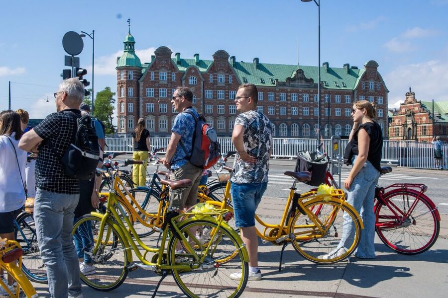 Copenhagen: Highlights 3 Hour Bike Tour with a Local Guide - The Little Mermaid without the long walk