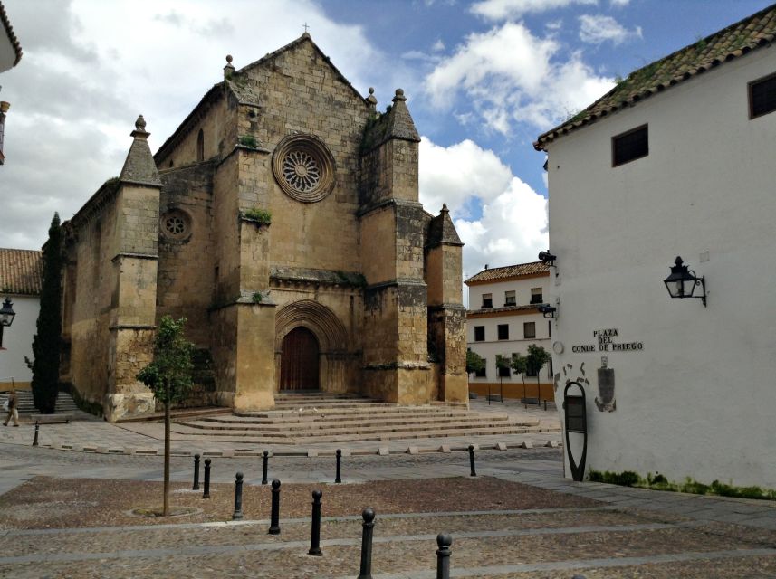 Cordoba: Bike Tour (E-Bike Available) - Starting behind city hall near the Roman temple