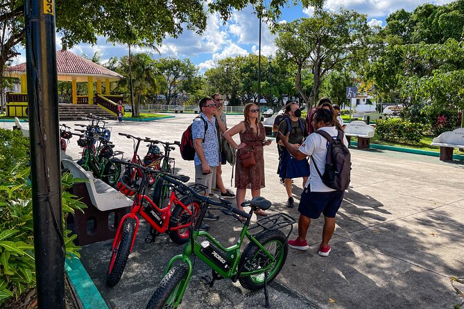 Cozumel: City Tour by E-bike - Starting at Corpus Christi Church and 3 de Mayo Park