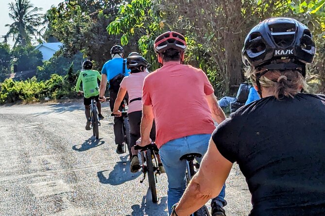 Customs and Culture Half Day Walk and Bike Tour in Battambang - Food, family life, and the Cambodian table