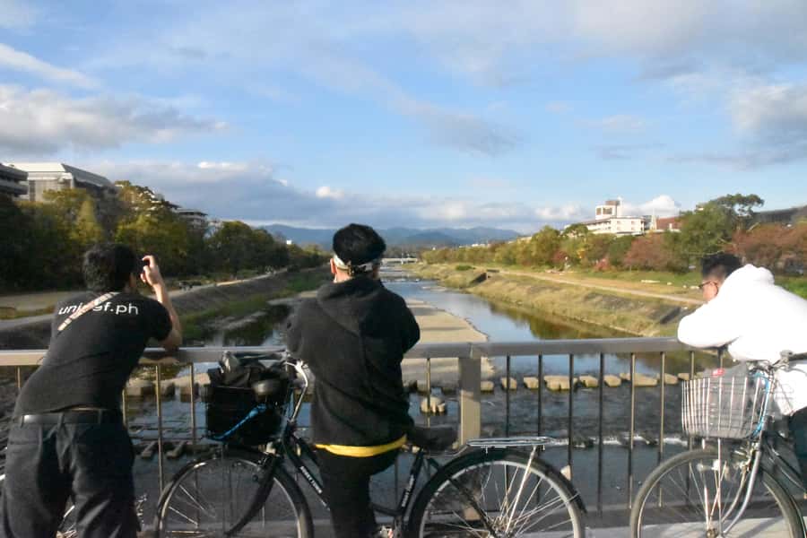 Cycle Kyoto's Hidden Gems & Gion Stroll - Tea, sweets, and a traditional pause