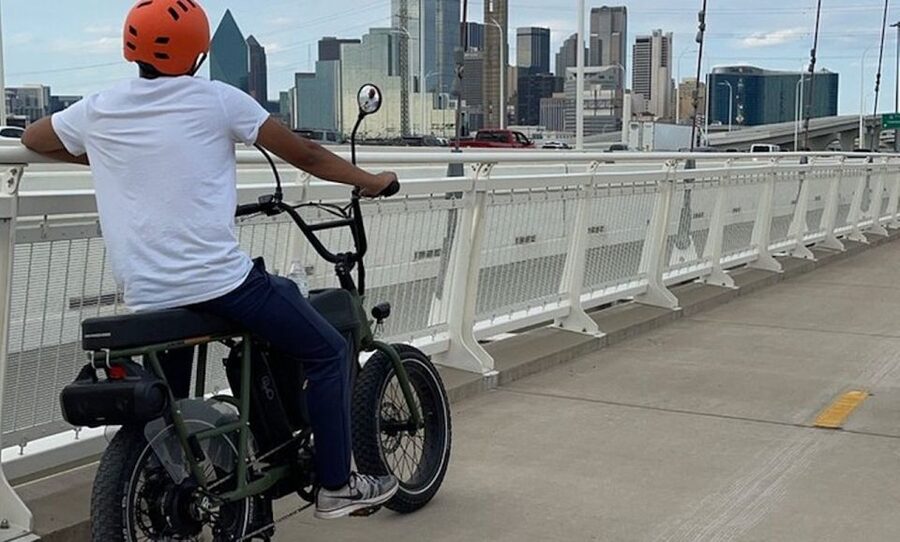 Dallas: Downtown E-Bike Sightseeing and History Tour - A closer look at the price and group size