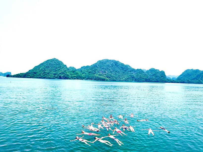 Đảo Cát Bà : 1Day Kayaking,Swimming,Cycling,Snorkeling,Lunch - Cycling from Viet Hai Harbour to Viet Hai village