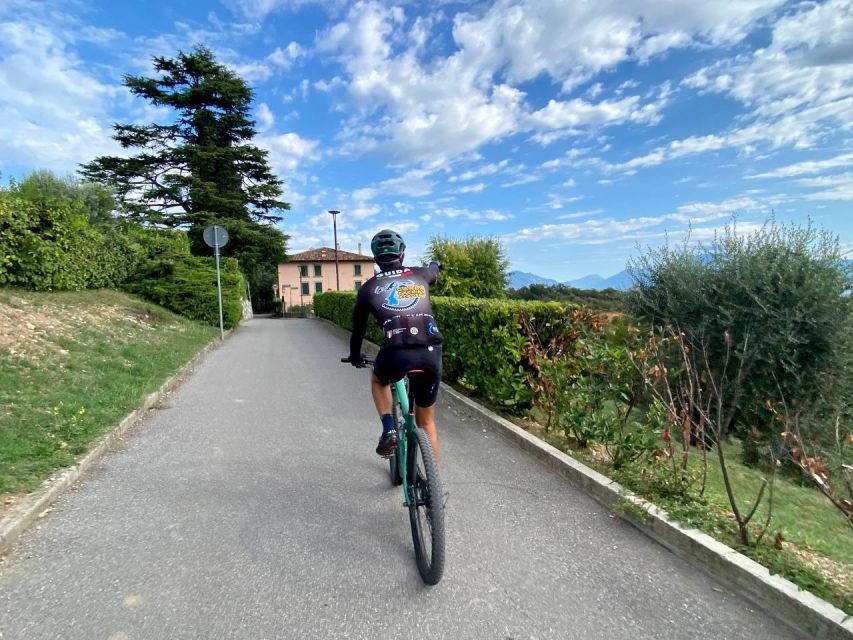 Desenzano: e-Bike Tour with Wine Tasting - Leaving Desenzano for the Lugana countryside